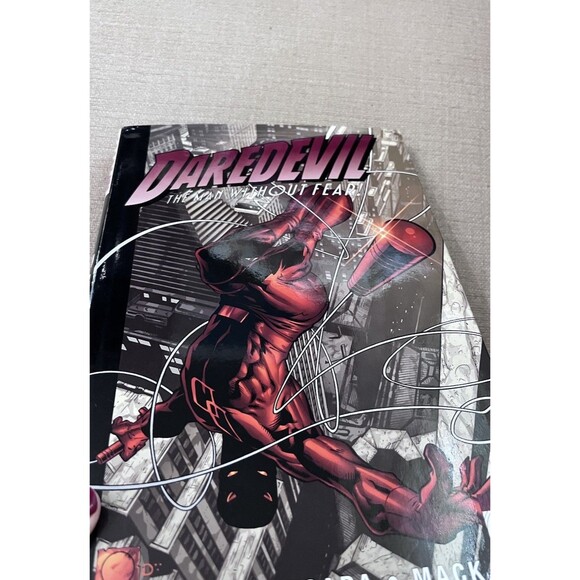 DAREDEVIL, VOL. 1 By Kevin Smith & David Mack - Hardcover Graphic Novel - Picture 2 of 7